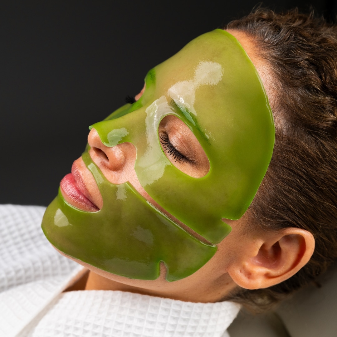 Bio-Therapeutic’s Hyaluronic Clarity Masque – an 8-pack of professional-grade gel masques