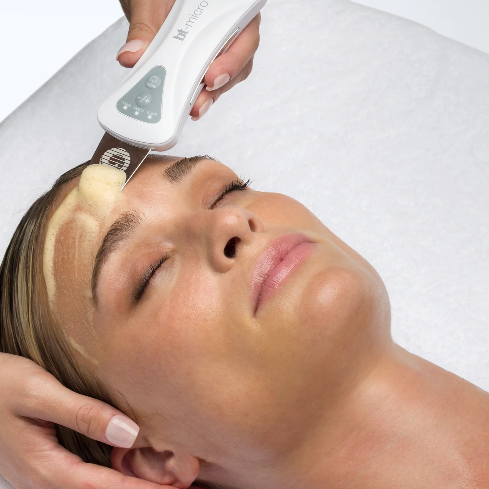 Aquafuse FoamPeel | NEW exfoliating foam | Bio-Therapeutic - Image 4